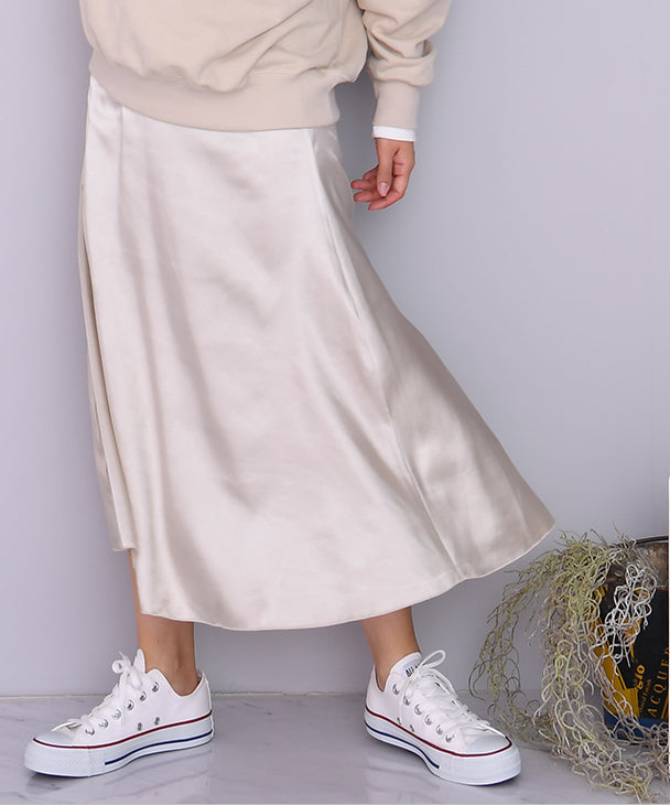 チョコア CHOCOA 產前產後緞面美線裙【孕婦服／產後】緞面裙 光澤 長裙 蓬鬆 孕婦 孕期 產前產後 春秋冬 美腿 舒適度