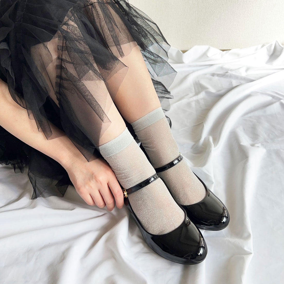 フロントストラップヒールパンプス,ブラックエナメル(BLKE)