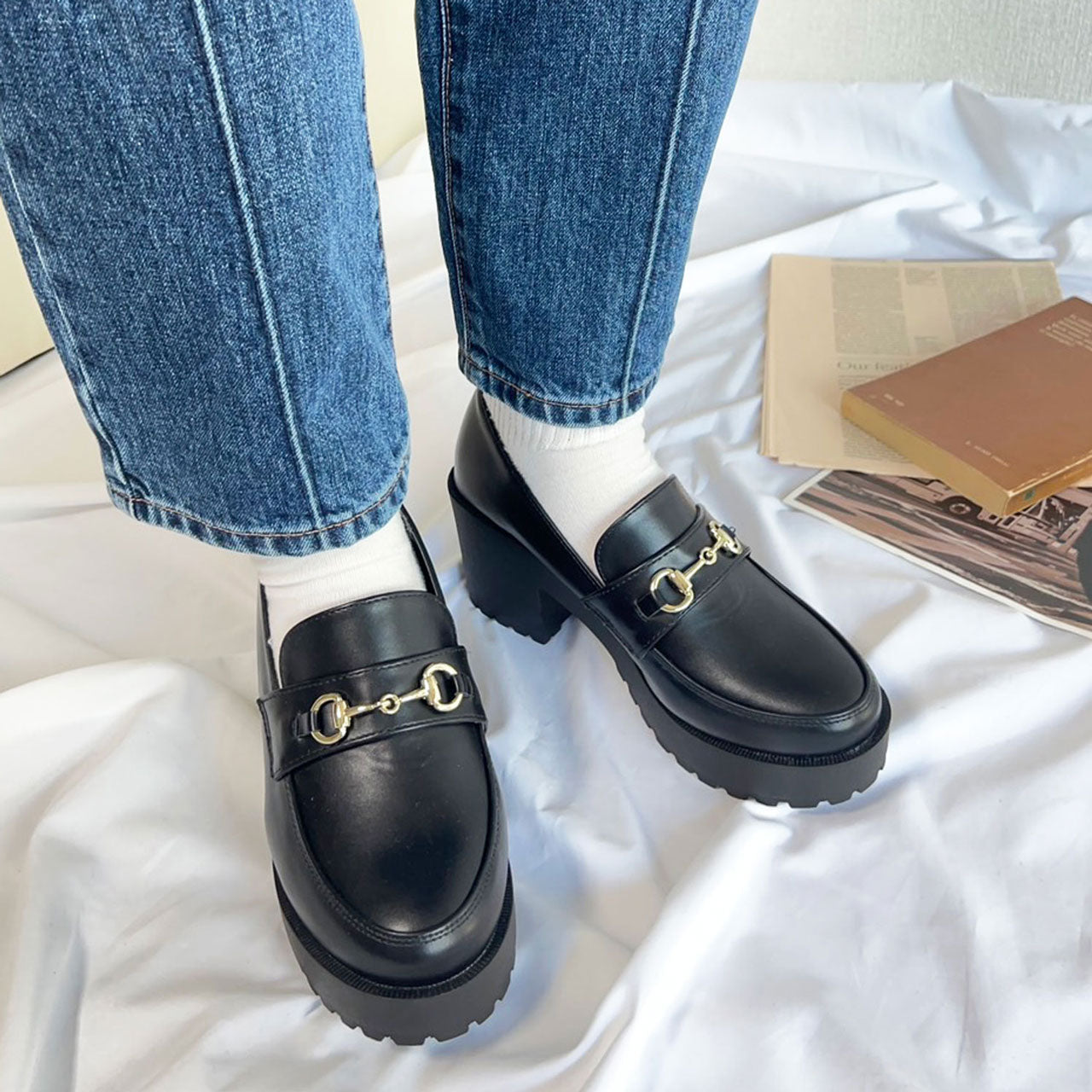 Thick-soled loafers