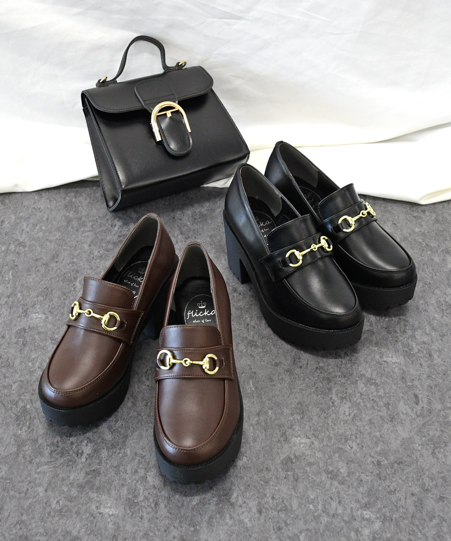 Thick-soled loafers