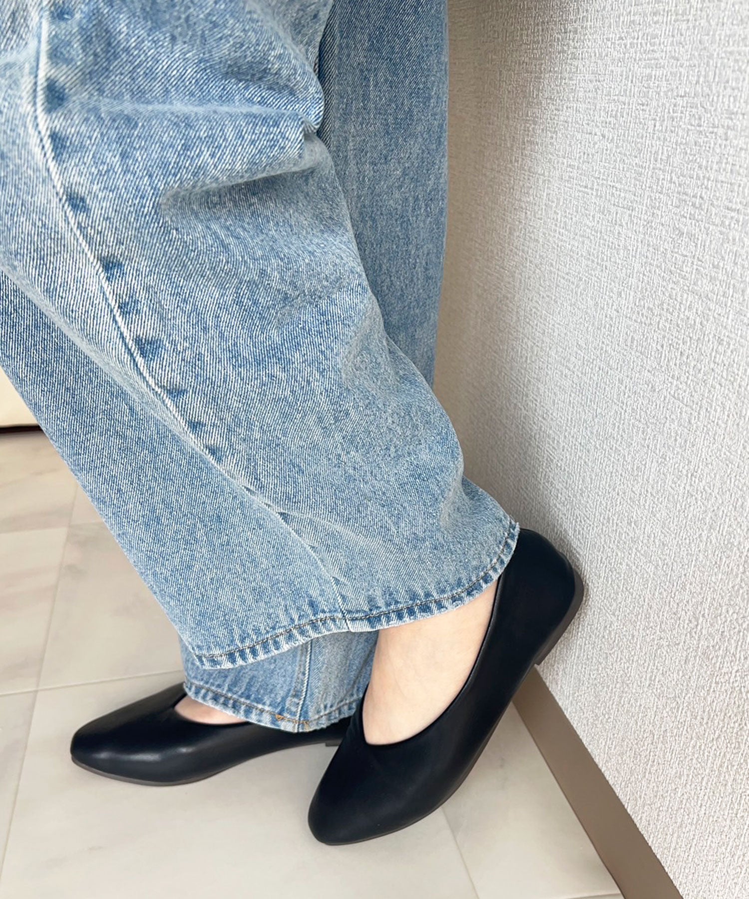 ラスドット lus. Vカットフラットパンプス