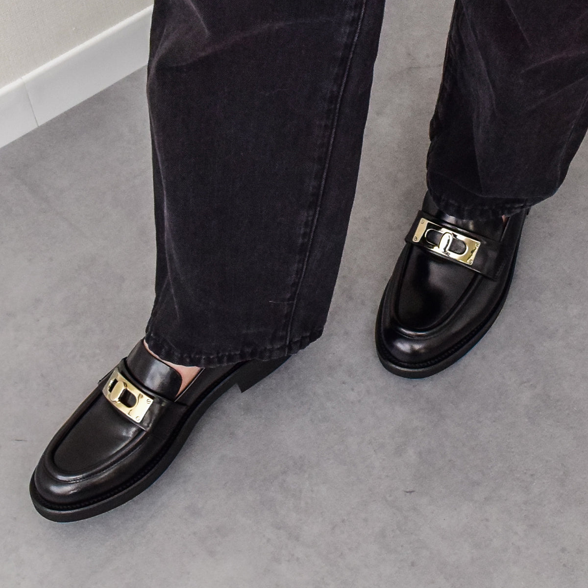 ルカ グロッシ Luca Grossi ラウンドトウメタルオーナメントローファー （ブラック） ブラック