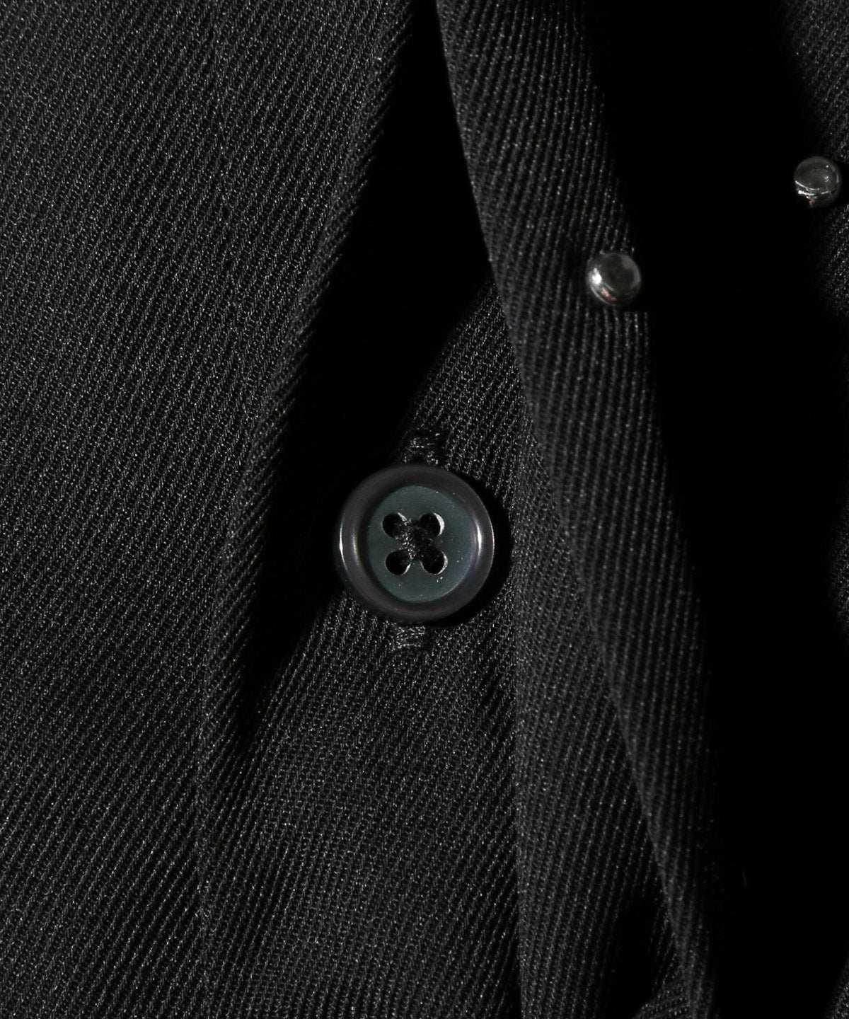 ラグスタイル LUXSTYLE メタルパールストーン長袖シャツ/長袖シャツ カジュアルシャツ おしゃれ メタル パール ストーン ラインストーン ビジュー ビーズ 装飾付き （ホワイト） ホワイト