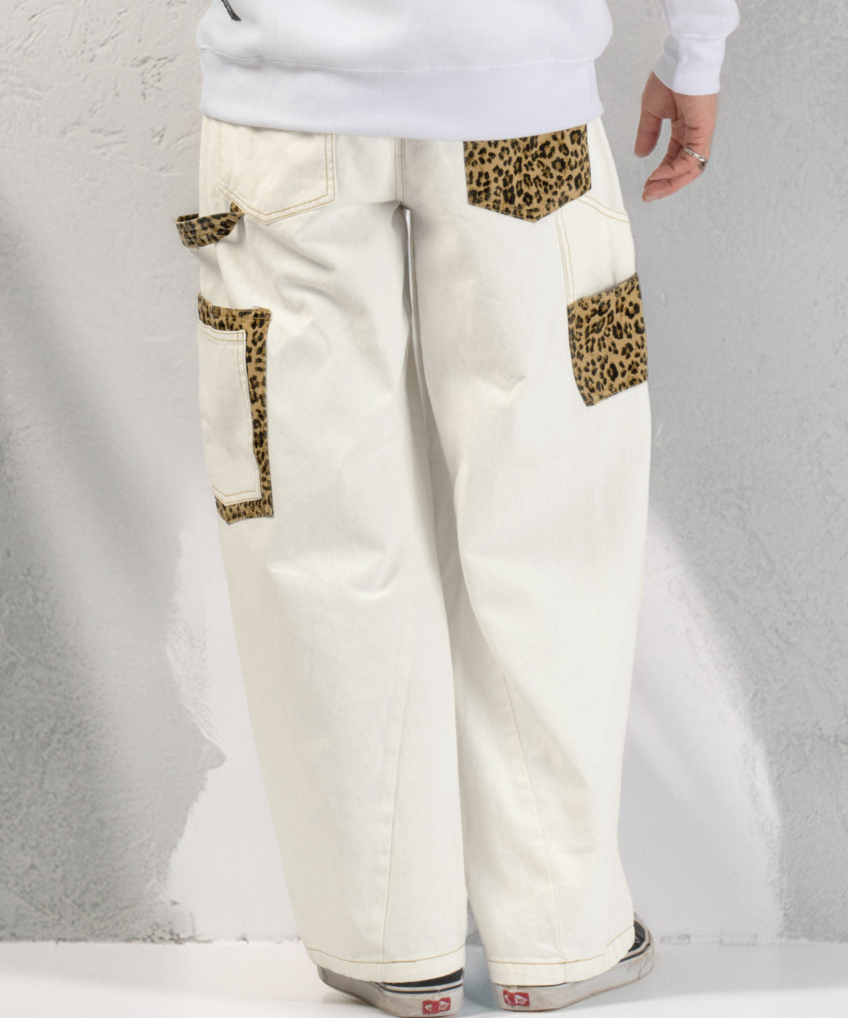 ラグスタイル LUXSTYLE ポケットヒョウ柄切替カーブパンツ/ワークパンツ バレルパンツ レオパード ヒョウ柄 太め ワイド ウエストゴム 綿100％ （ホワイト） ホワイト