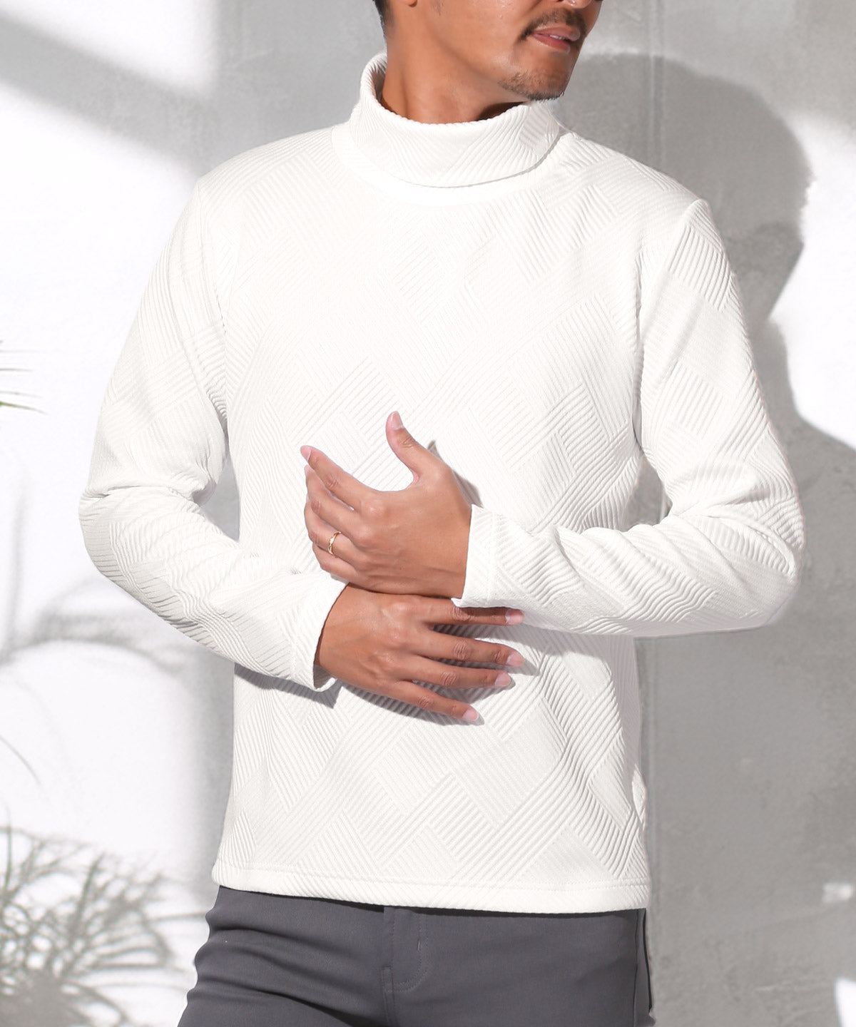 ラグスタイル LUXSTYLE 幾何学キルトタートルネックロンT/トップス 幾何学 模様 総柄 無地 キルト キルティング シンプル きれいめ （ホワイト） ホワイト