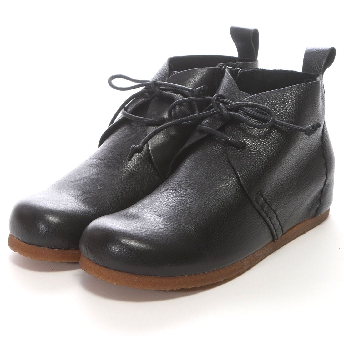 Milla sports: Clean and comfortable 4E casual wedge shoes