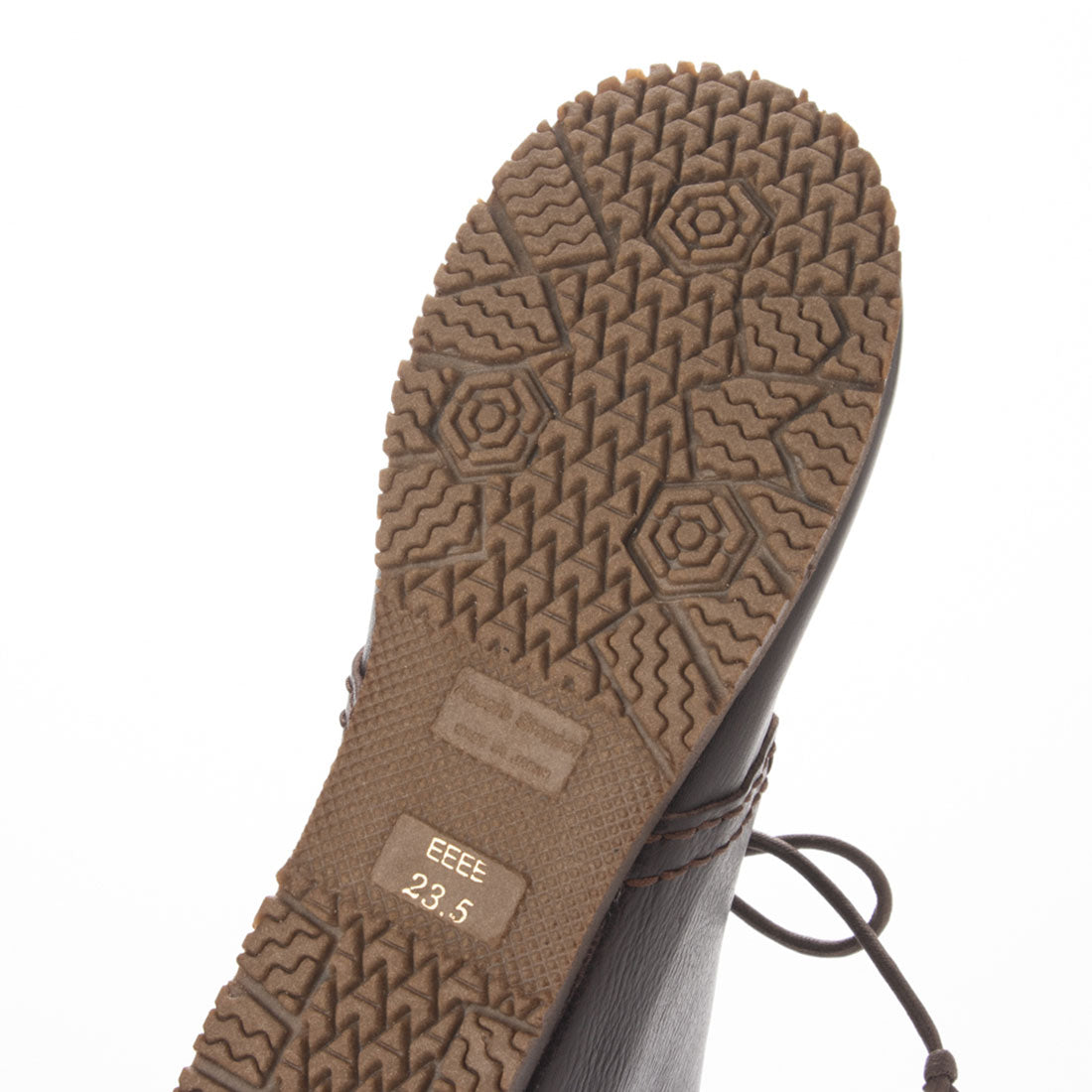 Milla sports: Clean and comfortable 4E casual wedge shoes