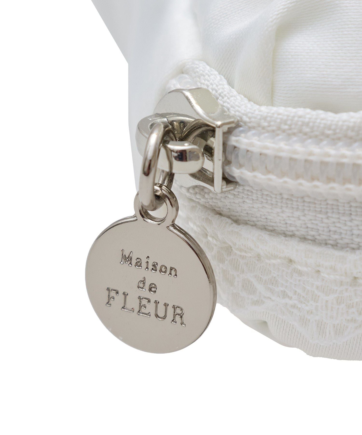 メゾン ド フルール Maison de FLEUR レースフリルポーチ （ホワイト） ホワイト