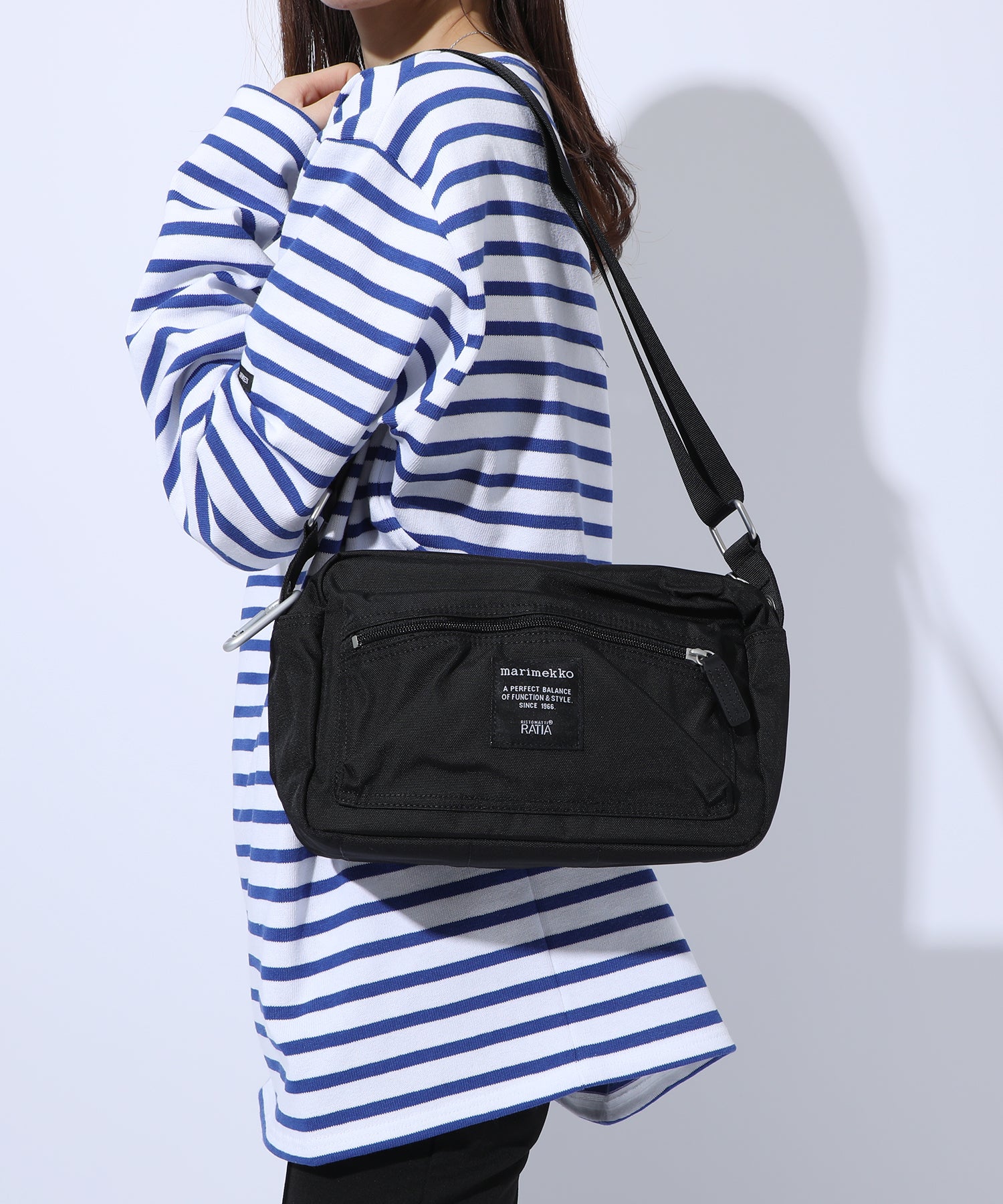 マリメッコ marimekko 【即納】頼れる収納力◎【marimekko / マリメッコ】MY THINGS マイシングス / ショルダー バッグ サブバッグ 047241 （ブラック） ブラック