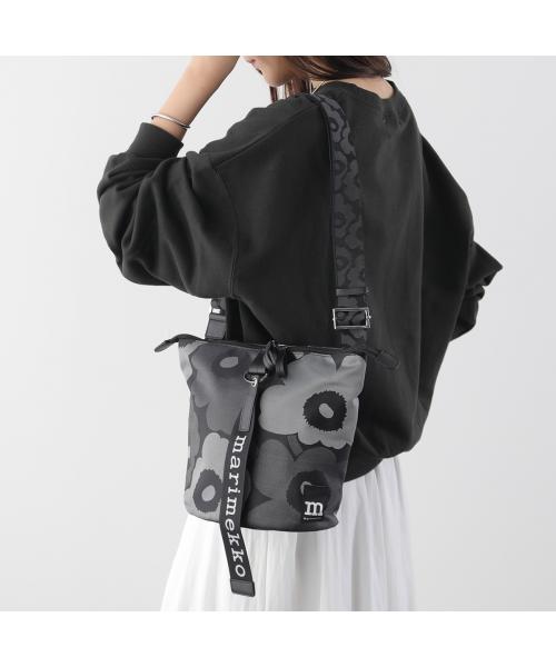マリメッコ marimekko marimekko ショルダーバッグ Carry All Unikko 094634 （990/ブラック他） 990/ブラック他