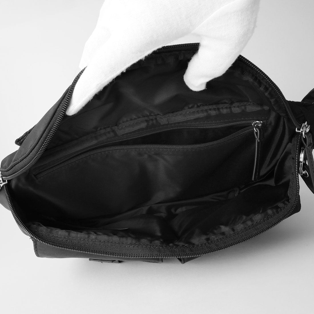 マリメッコ marimekko ショルダーバッグ ソリッド SLING BAG M 094618 009 （ブラック） ブラック