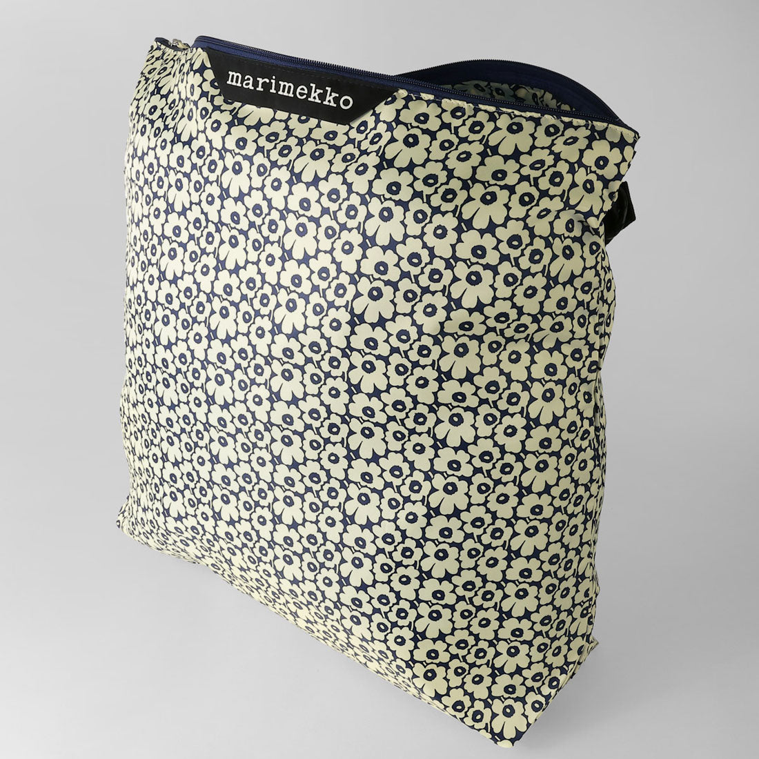 マリメッコ marimekko トートバッグ ウニッコ NEAT CROSSBODY L 094577 858 （ダークネイビー/オフホワイト） ダークネイビー/オフホワイト