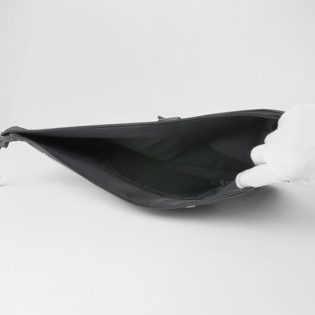 マリメッコ marimekko ラップトップスリーブ ウニッコ SLEEVE 15 094813 990 （グレー/ダークグレー/ブラック） グレー/ダークグレー/ブラック