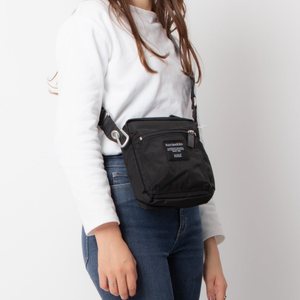 マリメッコ marimekko 026992 ショルダーバッグ ROADIE レディース バック 肩掛け カジュアル CASH & CARRY ローディー ROADIE （ブラック） ブラック