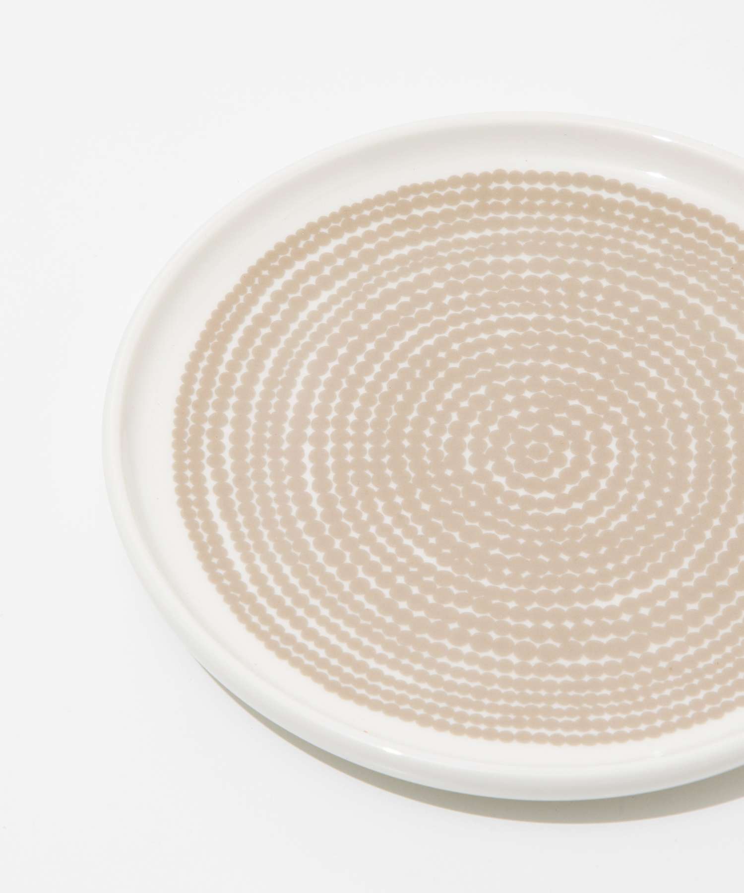 マリメッコ marimekko 072638 お皿 オイバ シイルトラプータルハ プレート トレイ 食器 Oiva Siirtolapuutarha plate diam 【返品不可商品】 （ホワイト×ベージュ） ホワイト×ベージュ