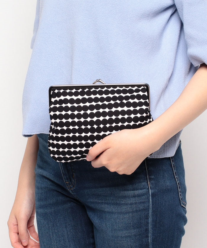 マリメッコ marimekko 【marimekko / マリメッコ】CARRY OVER / がま口 ポーチ プレゼント ギフト （ホワイト/レッドウニッコ柄） ホワイト/レッドウニッコ柄