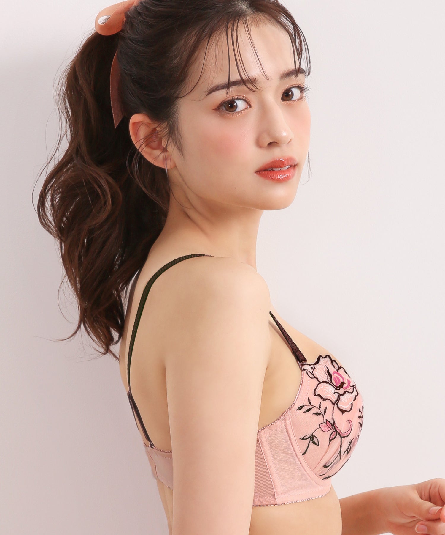 モンシェルピジョン Mon cher pigeon* 『軽い着け心地×ふんわりバスト』ブラジャー＆ショーツセット Tea Rose 【返品不可商品】 （ピンクベージュ） ピンクベージュ