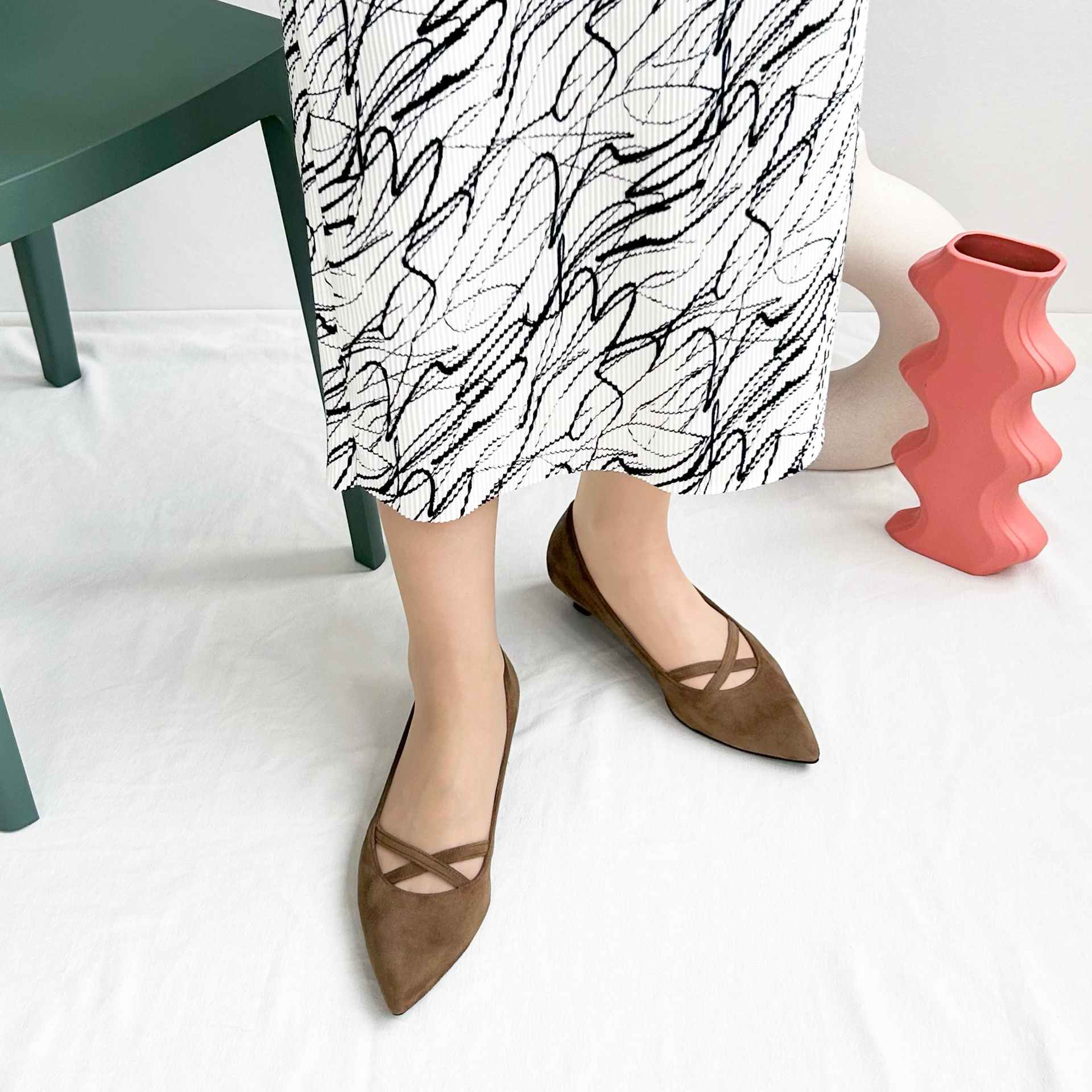 マミアン mamian 3.0cm クロスストラップデザインローヒールパンプス／m30003