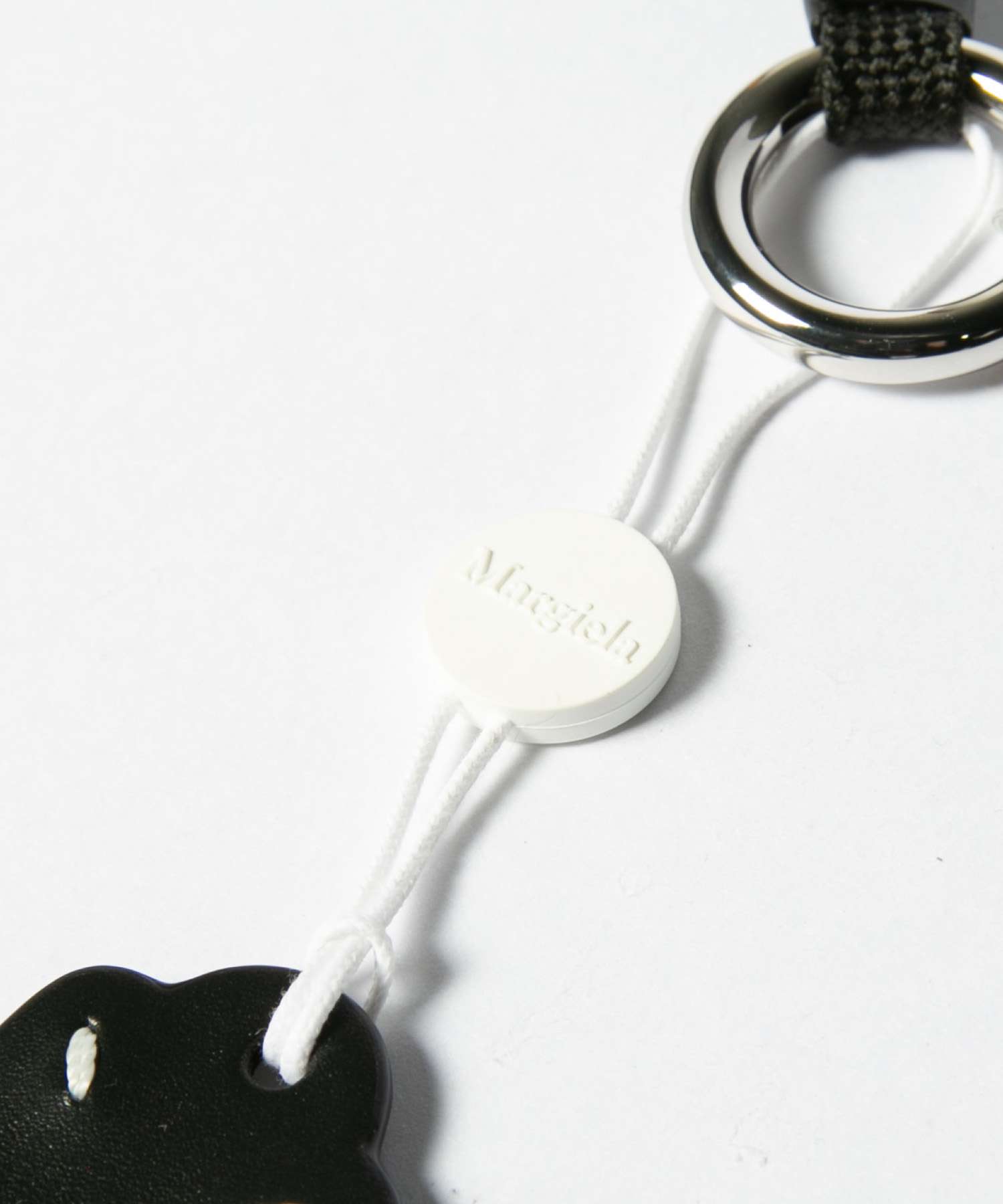 メゾン マルジェラ MAISON MARGIELA メゾン マルジェラ MAISON MARGIELA SA1UA0007 P5427 キーリング TAG KEY RING WITH LACE メンズ レディース 4ステッチ レース カーフレザー （ブラック） ブラック