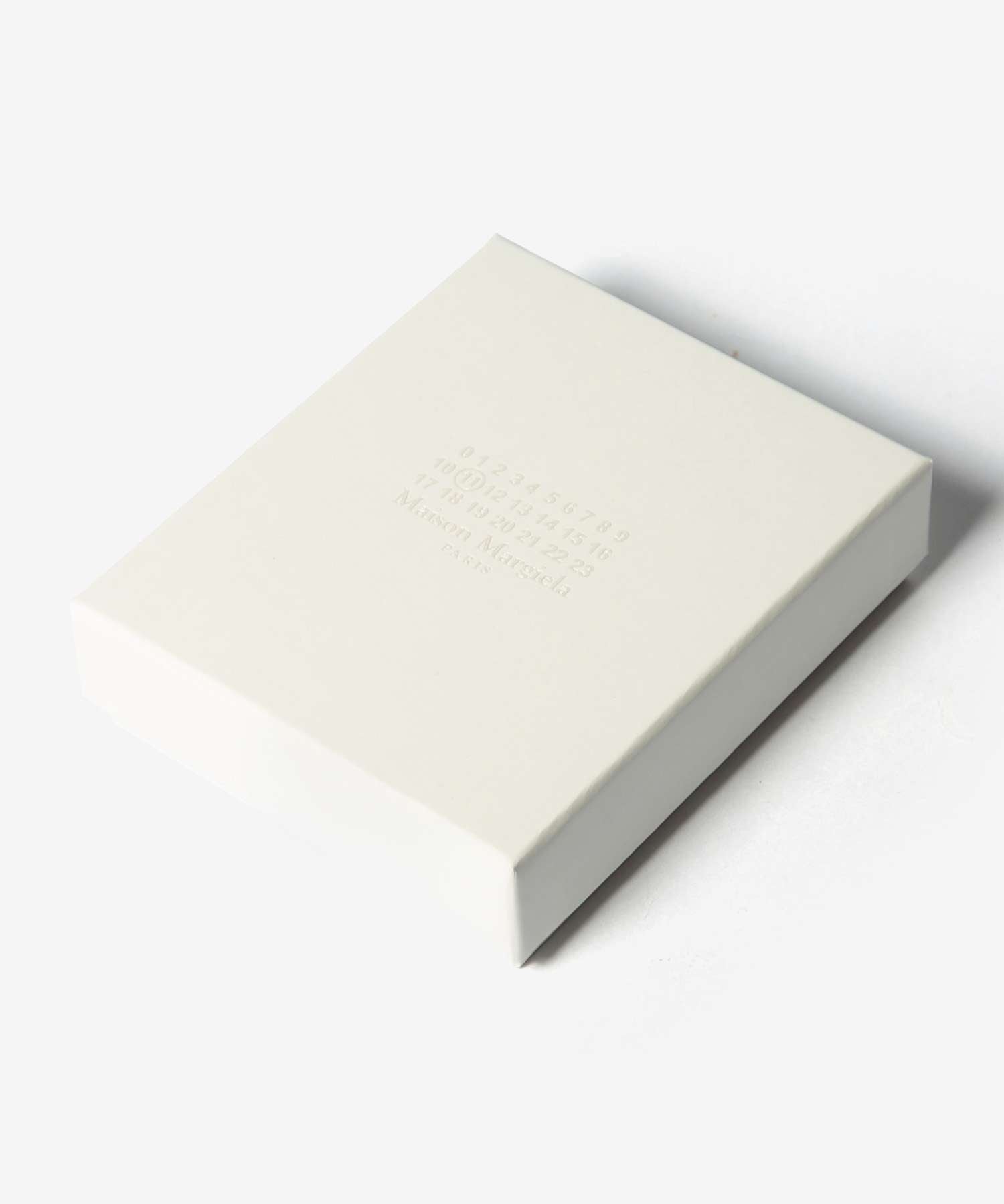 メゾン マルジェラ MAISON MARGIELA メゾン マルジェラ MAISON MARGIELA SA1UA0007 P5427 キーリング TAG KEY RING WITH LACE メンズ レディース 4ステッチ レース カーフレザー （ブラック） ブラック