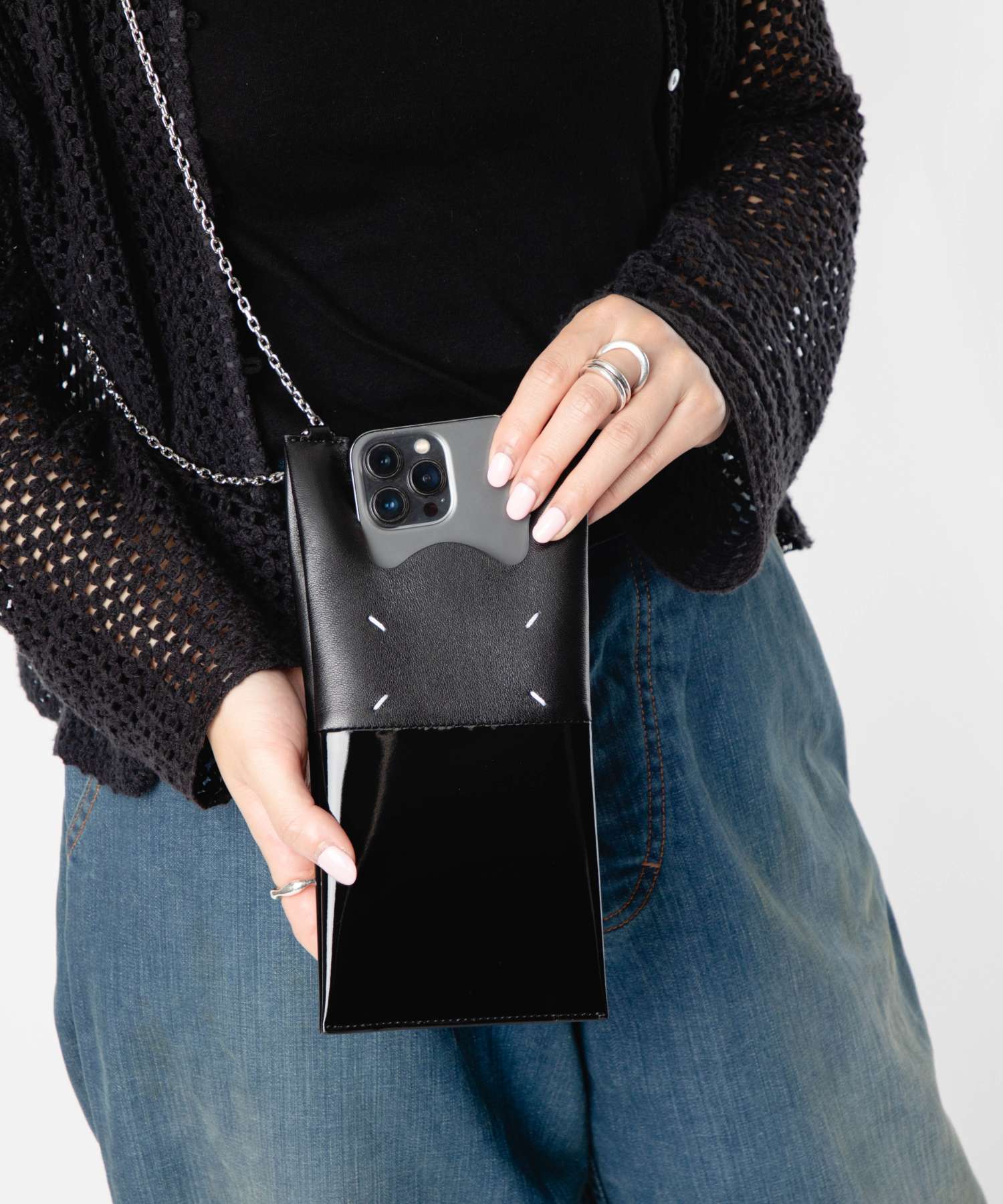メゾン マルジェラ MAISON MARGIELA メゾン マルジェラ MAISON MARGIELA SA1VL0033 P5135 ショルダーバッグ PHONE NECK POUCH WITH CHAIN メンズ レディース バッグ （ブラック） ブラック
