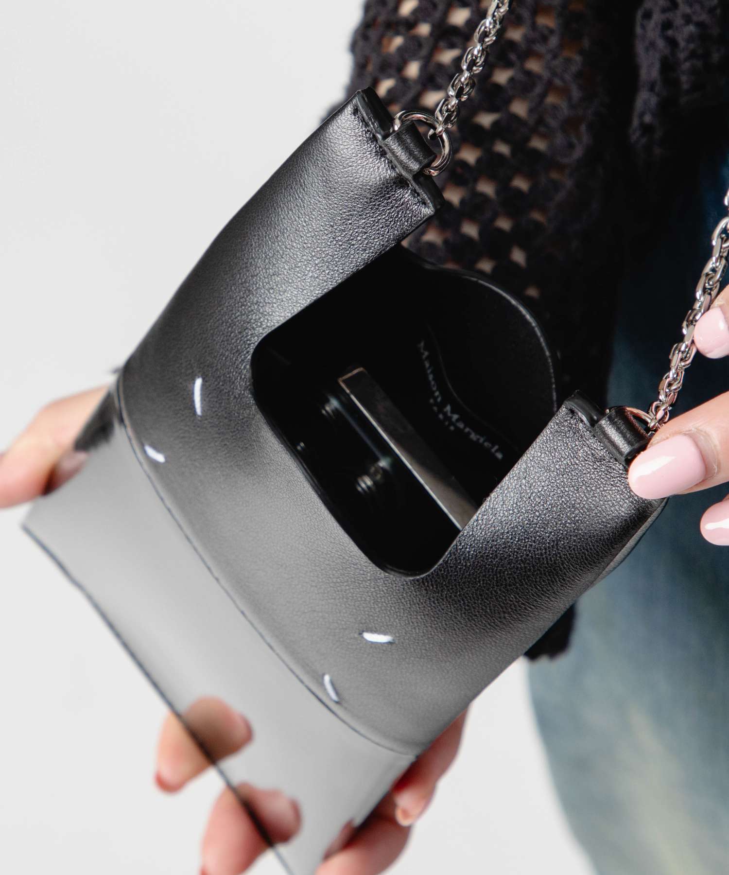 メゾン マルジェラ MAISON MARGIELA メゾン マルジェラ MAISON MARGIELA SA1VL0033 P5135 ショルダーバッグ PHONE NECK POUCH WITH CHAIN メンズ レディース バッグ （ブラック） ブラック