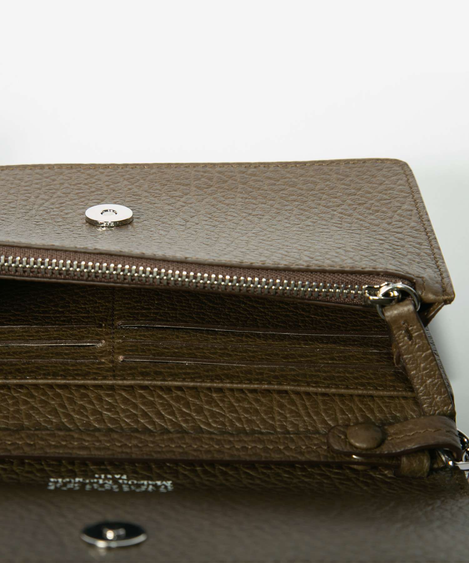 メゾン マルジェラ MAISON MARGIELA メゾン マルジェラ MAISON MARGIELA SA3UI0008 P4455 長財布 レディース 財布 チェーンウォレット レザー ポシェット ロゴ 4ステッチ （バーク） バーク
