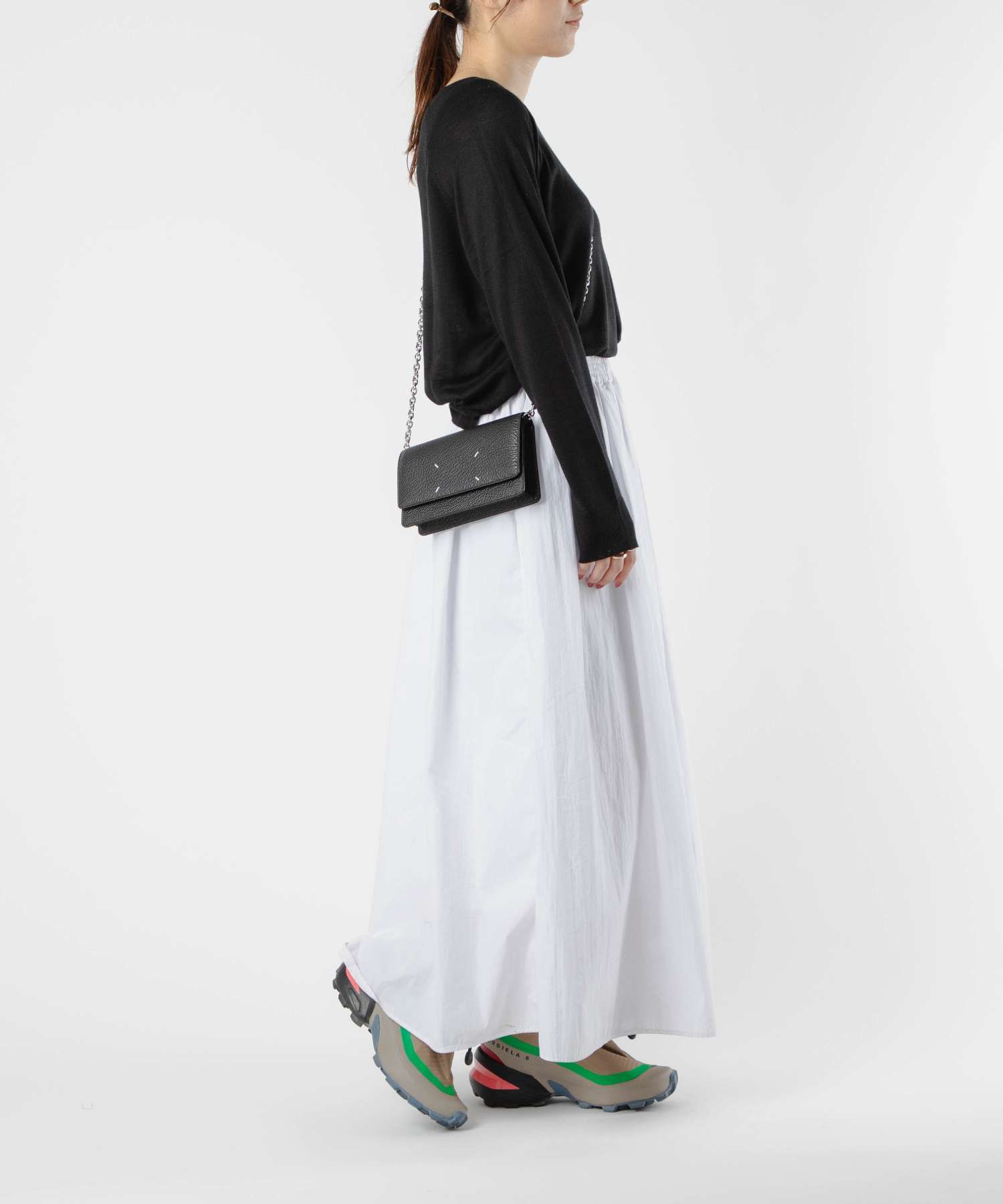 メゾン マルジェラ MAISON MARGIELA メゾン マルジェラ MAISON MARGIELA SA3UI0008 P4455 長財布 レディース 財布 チェーンウォレット レザー ポシェット ロゴ 4ステッチ （バーク） バーク