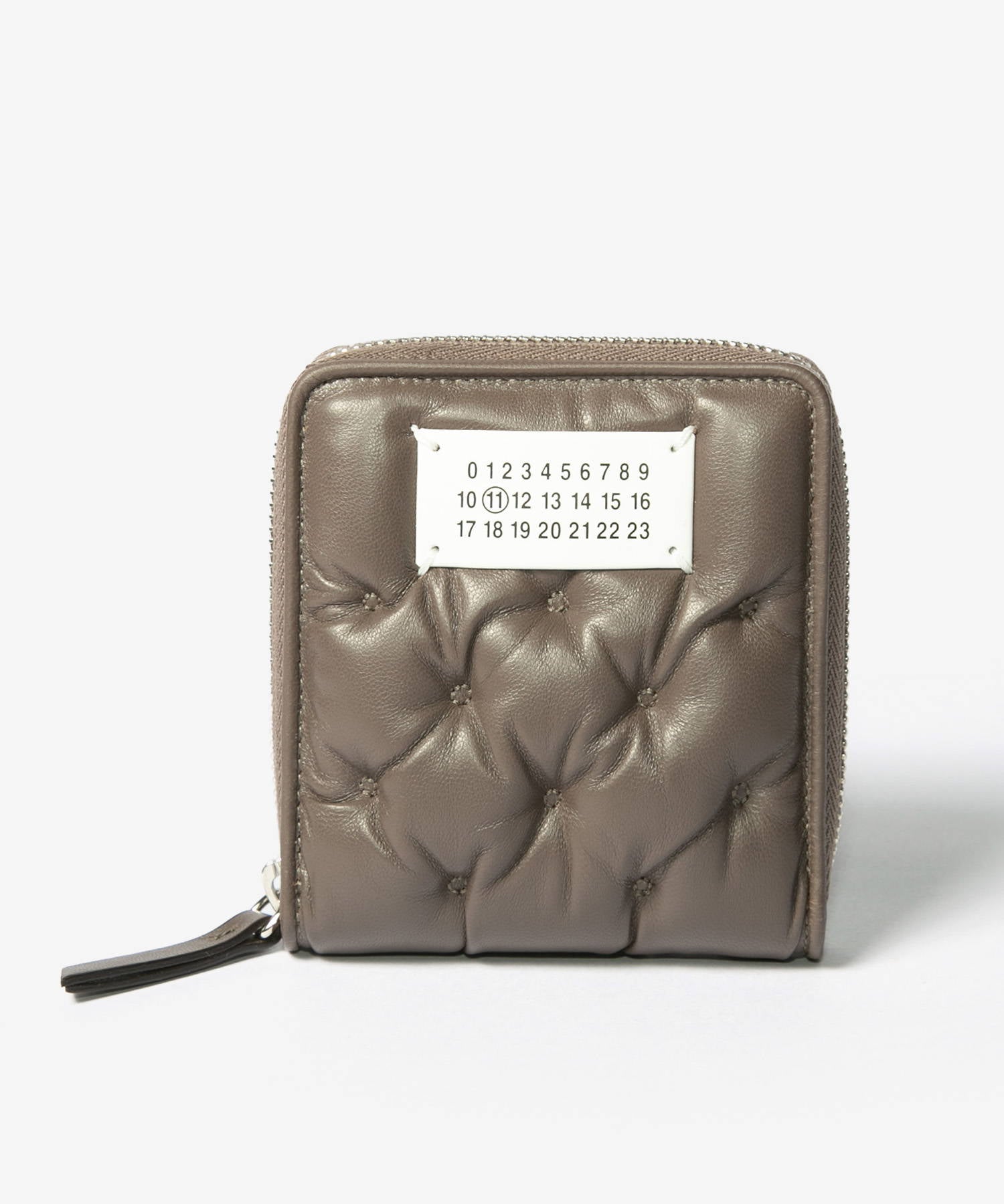 メゾン マルジェラ MAISON MARGIELA メゾン マルジェラ MAISON MARGIELA SA1UI0031 P6434 二つ折り財布 WALLET COMPACT ZIP AROUND W COIN HOLDER レディース ミニ財布 （エレファント） エレファント