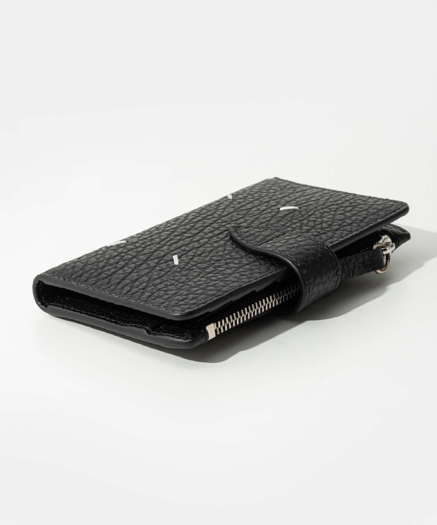 メゾン マルジェラ MAISON MARGIELA メゾン マルジェラ MAISON MARGIELA Small Leather Goods Four stitches zip wallet 4ステッチ SA1VX0019 P4455 （BLACK/ブラック） BLACK/ブラック