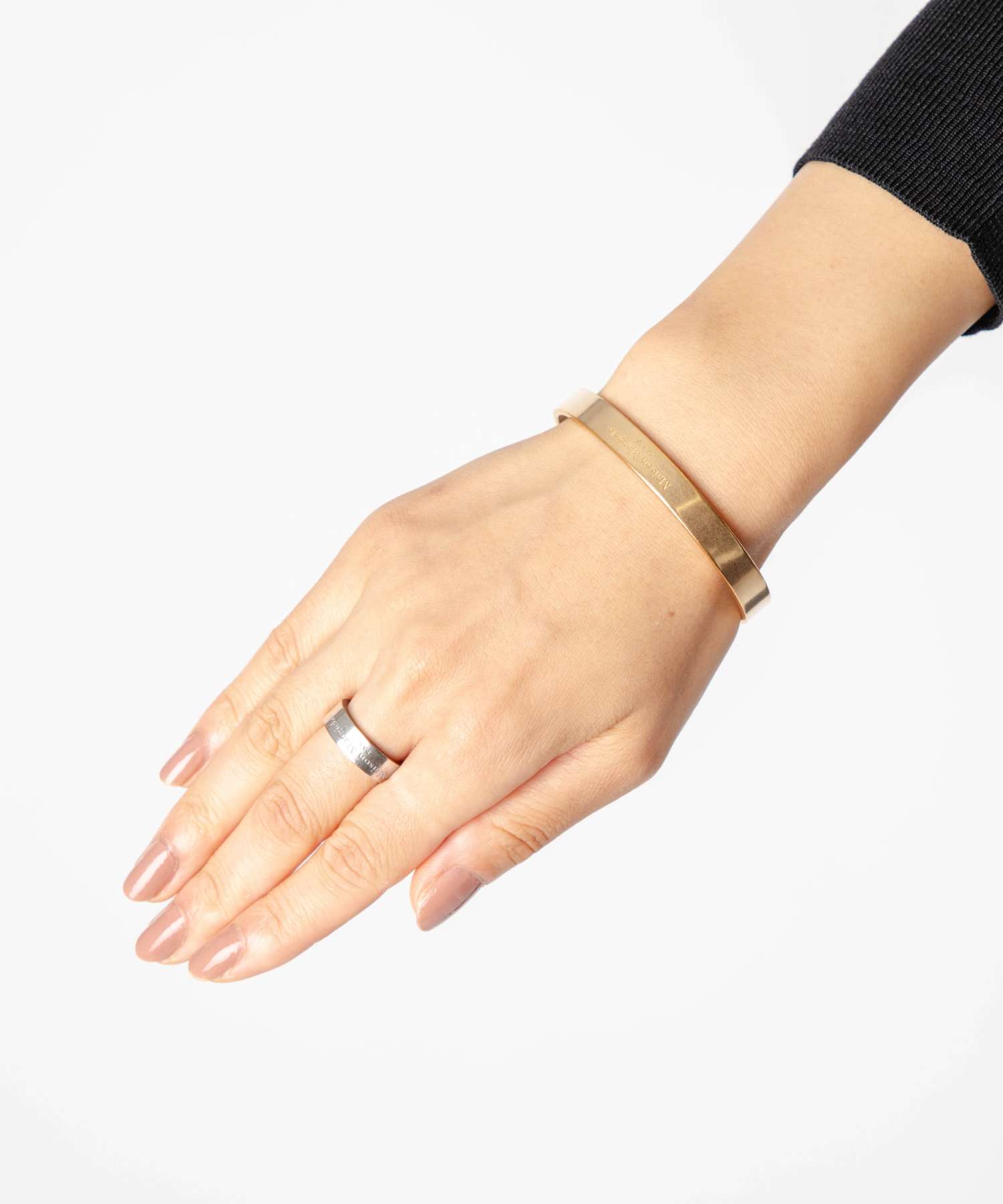 メゾン マルジェラ MAISON MARGIELA SM1UY0066 SV0158 ロゴ カフ ブレスレット メンズ レディース アクセサリー ロゴ カーフ