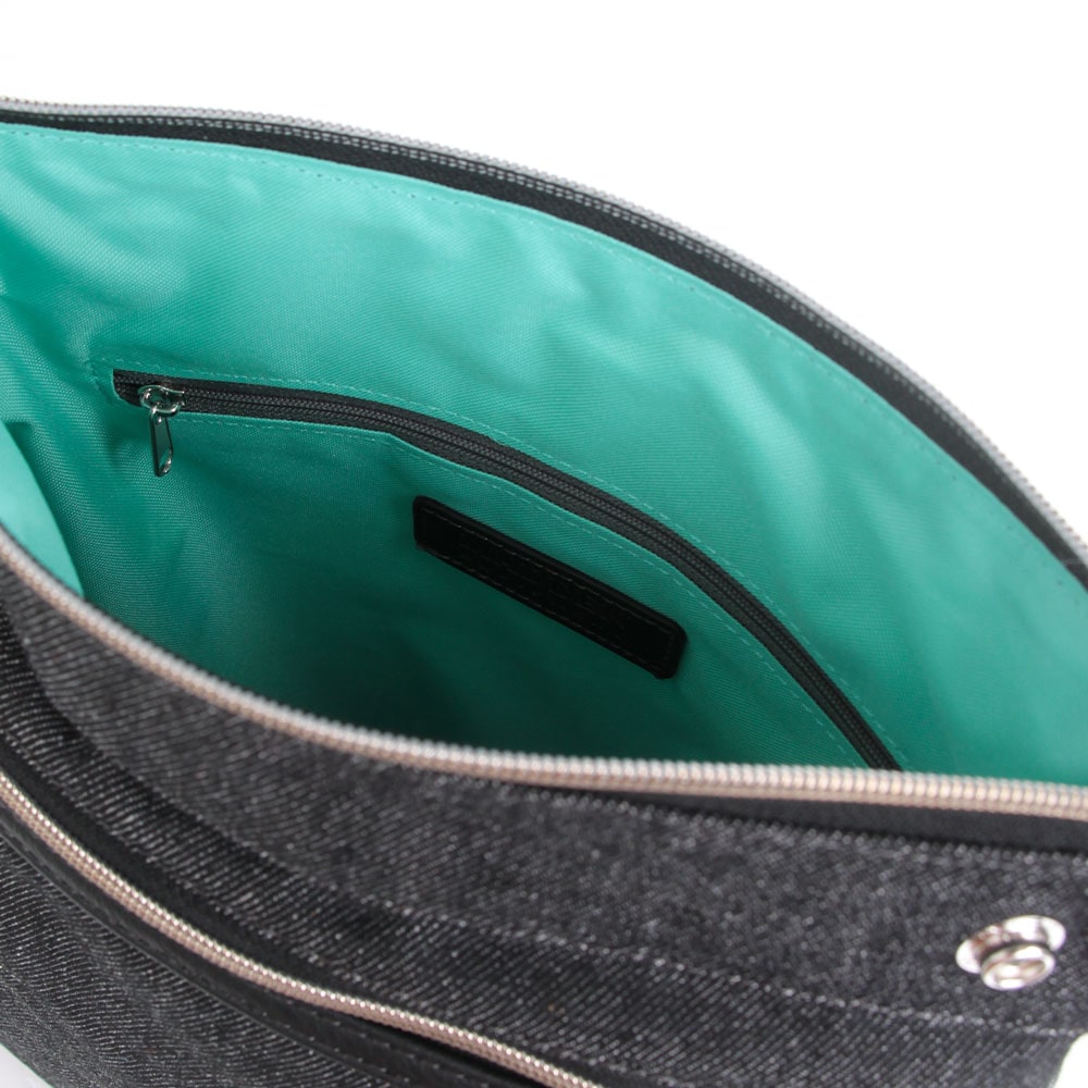 メデン イクイップメント MADDEN EQUIPMENT MAJESTY ショルダーバッグ （クロ） クロ