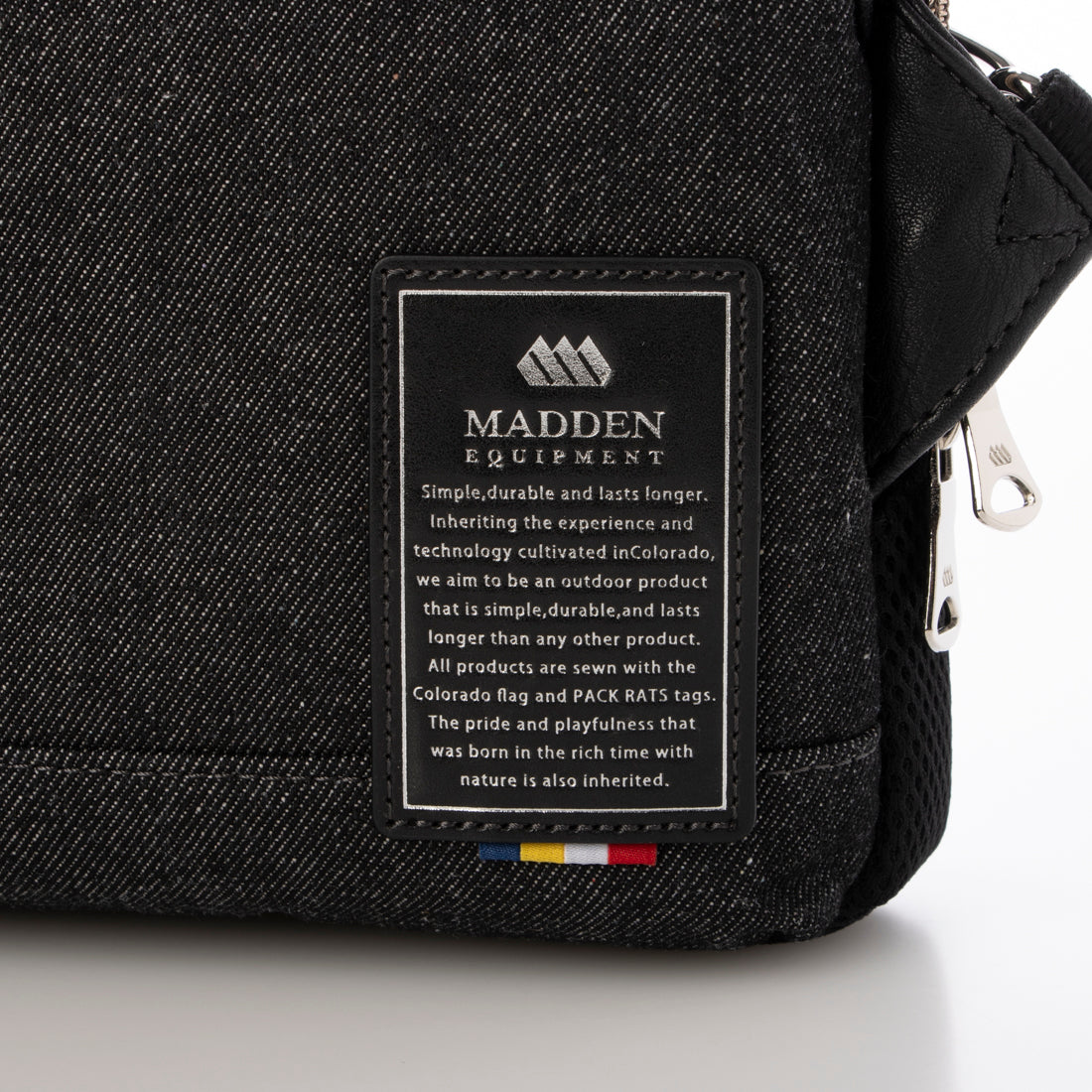 メデン イクイップメント MADDEN EQUIPMENT MAJESTY ショルダーバッグ （クロ） クロ