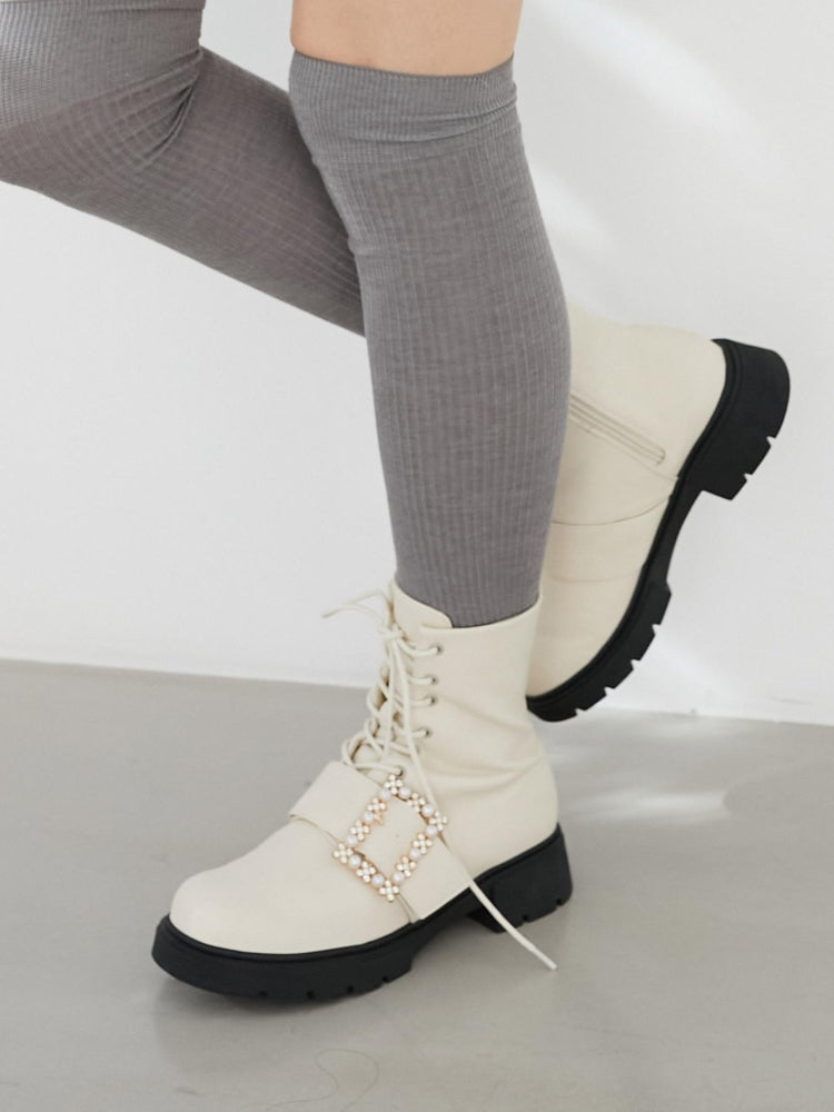 マジェスティックレゴン MAJESTIC LEGON パールバックルレースアップブーツ （ホワイト） ホワイト