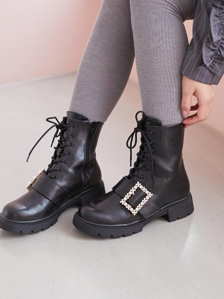 マジェスティックレゴン MAJESTIC LEGON パールバックルレースアップブーツ （ホワイト） ホワイト