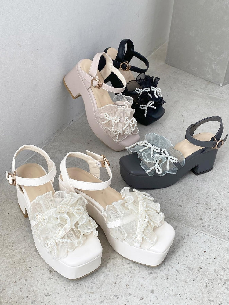 マジェスティックレゴン MAJESTIC LEGON パールリボンフリルボリュームサンダル （ブラック） ブラック