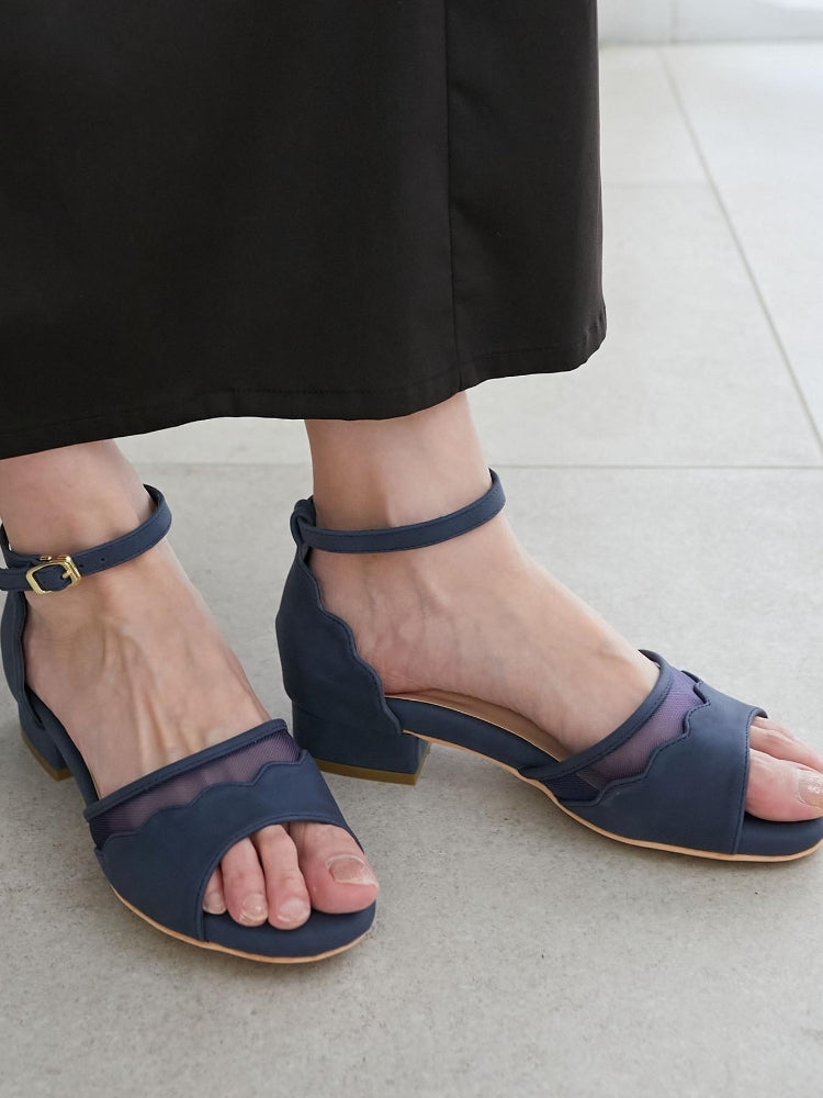 マジェスティックレゴン MAJESTIC LEGON スカラップローヒールサンダル （ネイビー） ネイビー