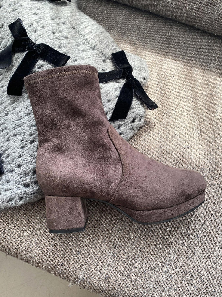 マジェスティックレゴン MAJESTIC LEGON フカフカヒールストレッチブーツ （ブラック） ブラック