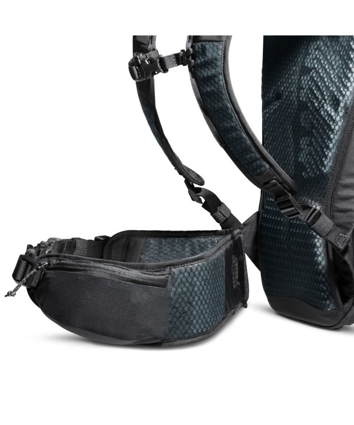 マムート MAMMUT マムート MAMMUT アウトドア リチウム15 レディース Lithium 15 Women リュック バックパック デイパック ザック トレッキング ハイ （3777 MAMMUTRED-BLACK） 3777 MAMMUTRED-BLACK