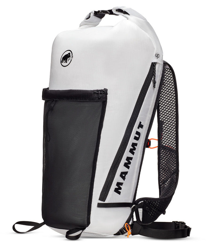 マムート MAMMUT マムート MAMMUT アウトドア バックパック Aenergy 18  253000880 （3778 MAMMUTRED） 3778 MAMMUTRED