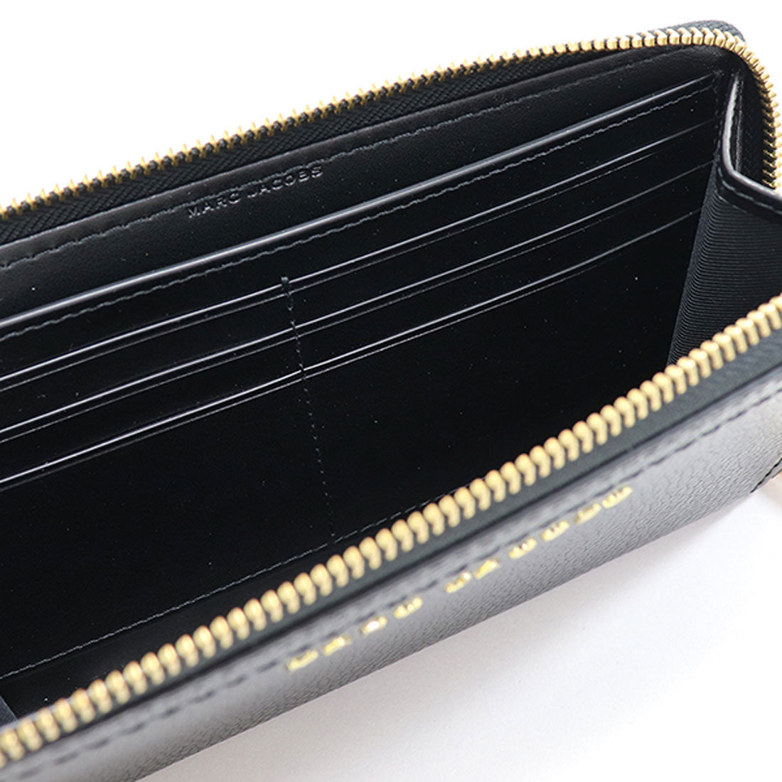 Marc Jacobs MARC JACOBS Marc Jacobs Round Zipper Long Wallet for Women