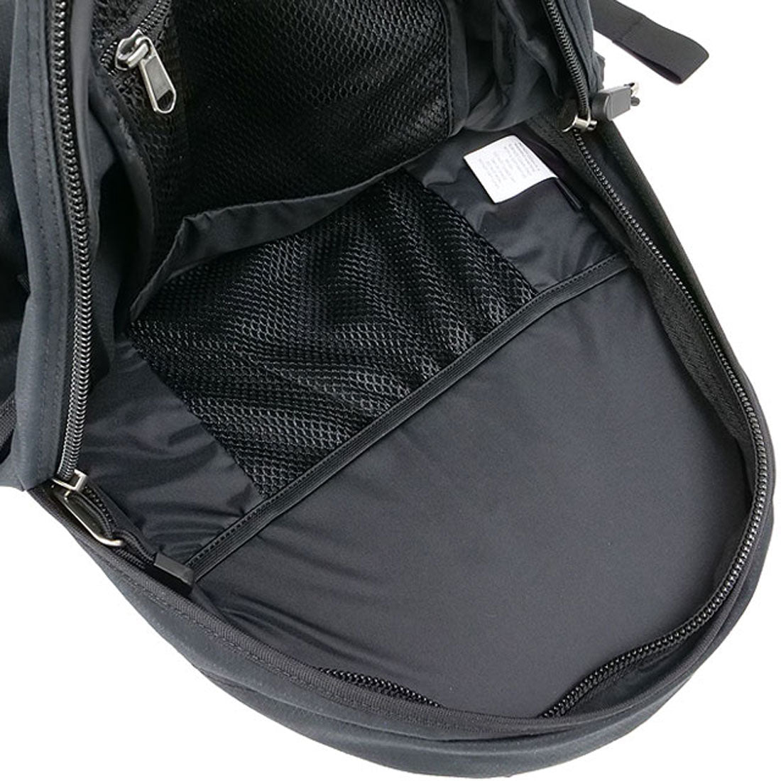 マックパック macpac 20.5L TUI ブラック [MM72502-K] （ブラック） ブラック