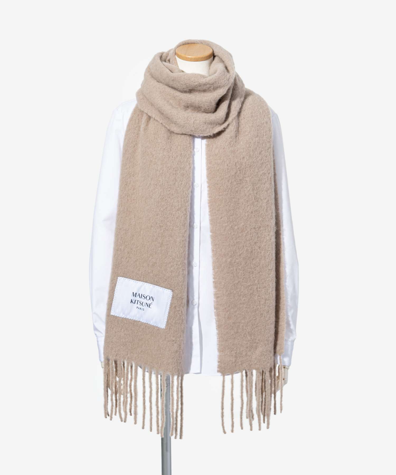 メゾン キツネ MAISON KITSUNE ストール メンズ BABY ALPACA PLAIN SCARF マフラー  LW06206WA0022 0012 P255 MAISON KITSUNE LW06206WA0022 Scarf BABY ALPACA PLAIN SCARF Men's Muffl