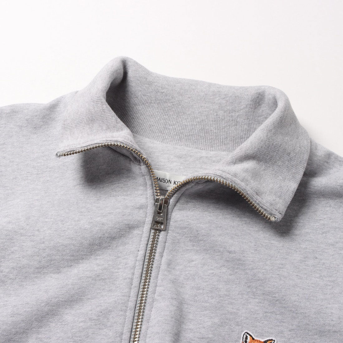 メゾンキツネ MAISON KITSUNE ハーフジップ スウェット （GREY） GREY