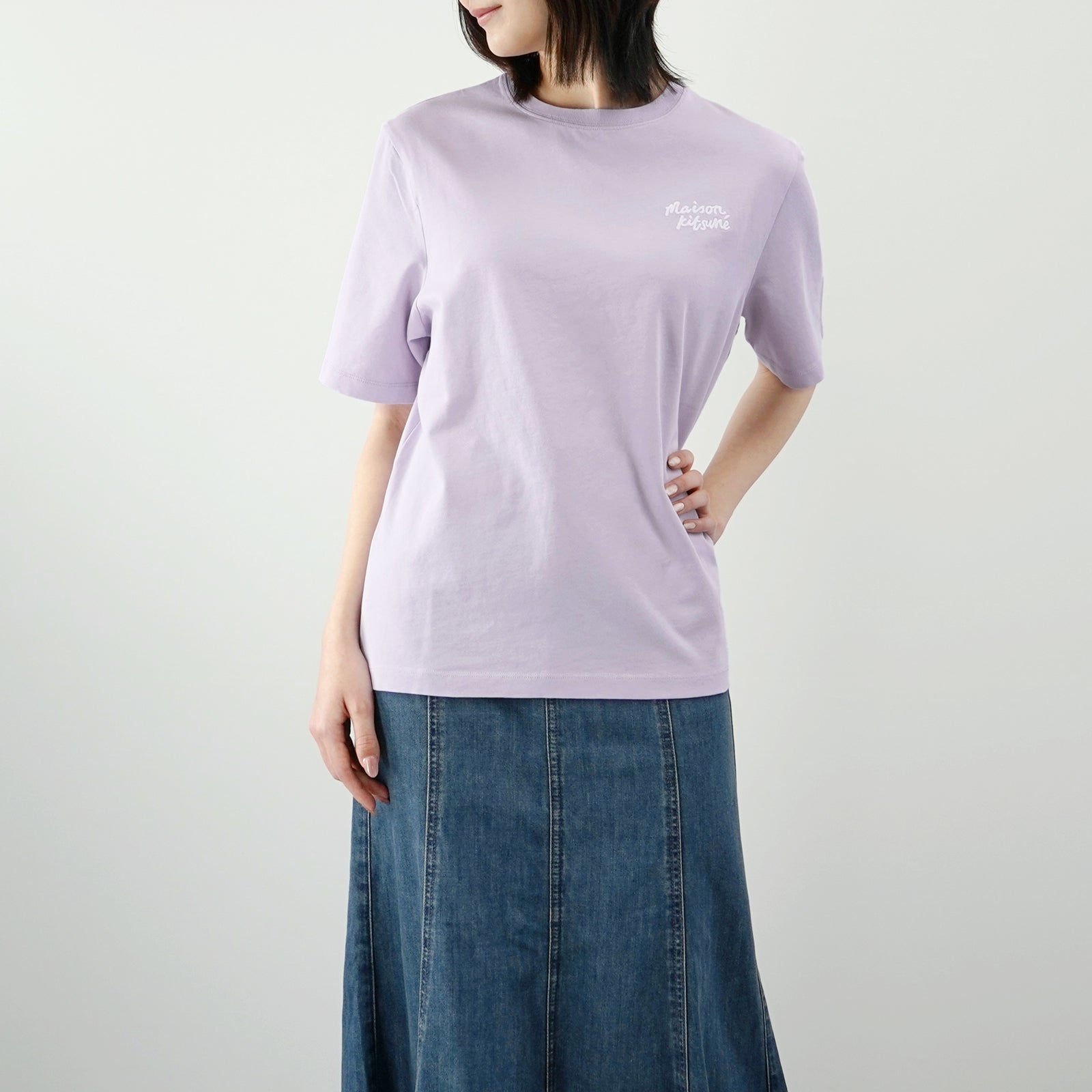 メゾンキツネ MAISON KITSUNE ハンドライティングロゴ 半袖Tシャツ MW00126 （ソフトモーブ） ソフトモーブ