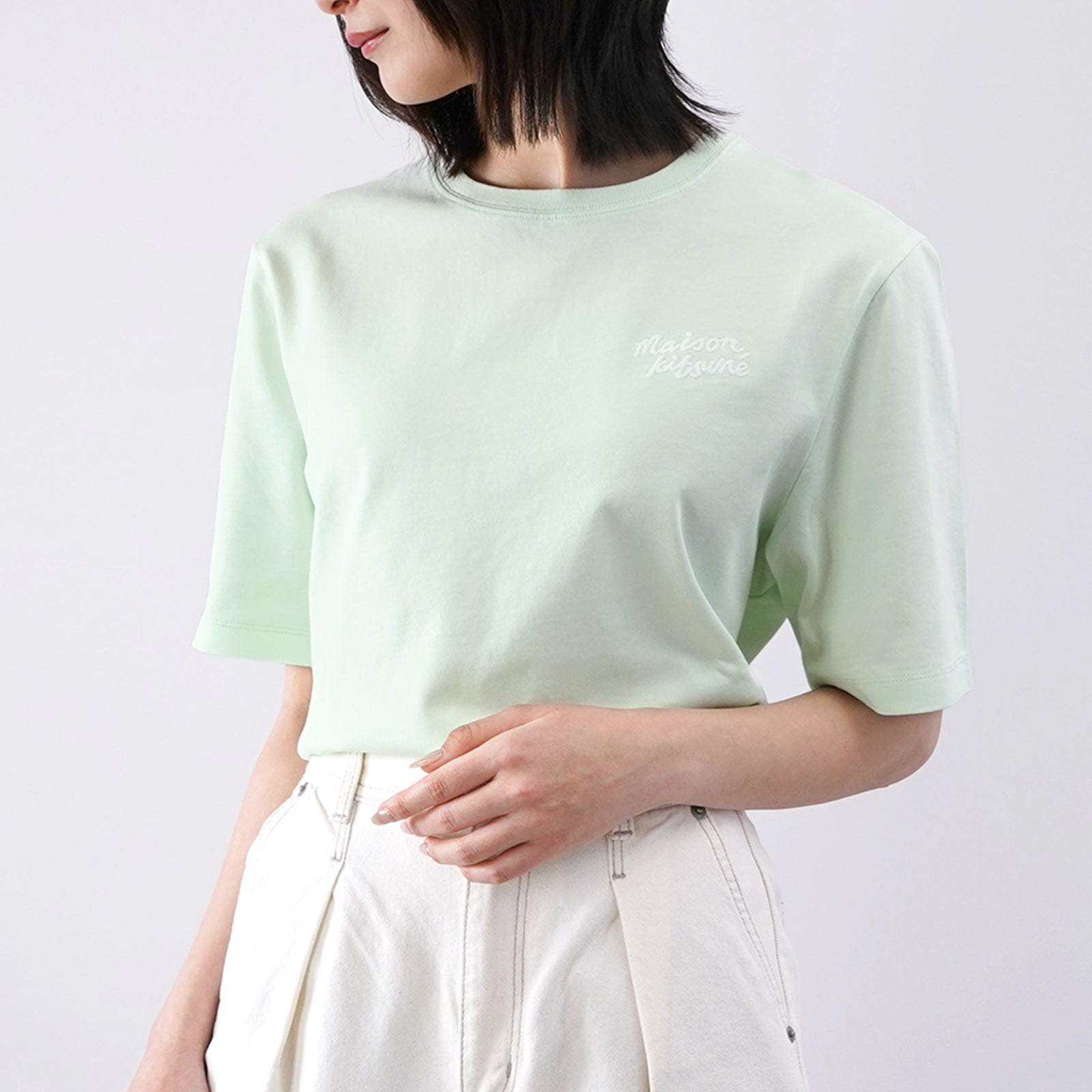 メゾンキツネ MAISON KITSUNE ハンドライティングロゴ 半袖Tシャツ MW00126 （ミントアイス） ミントアイス