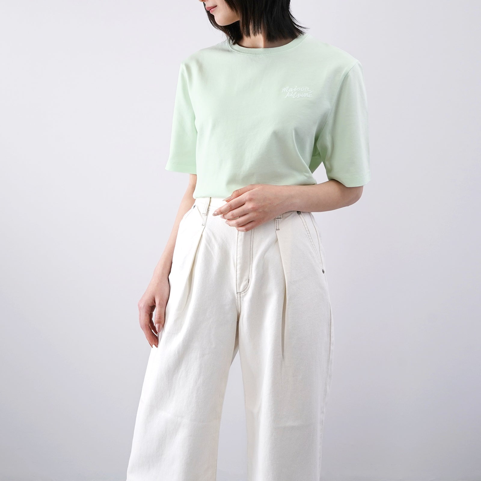 メゾンキツネ MAISON KITSUNE ハンドライティングロゴ 半袖Tシャツ MW00126 （ミントアイス） ミントアイス