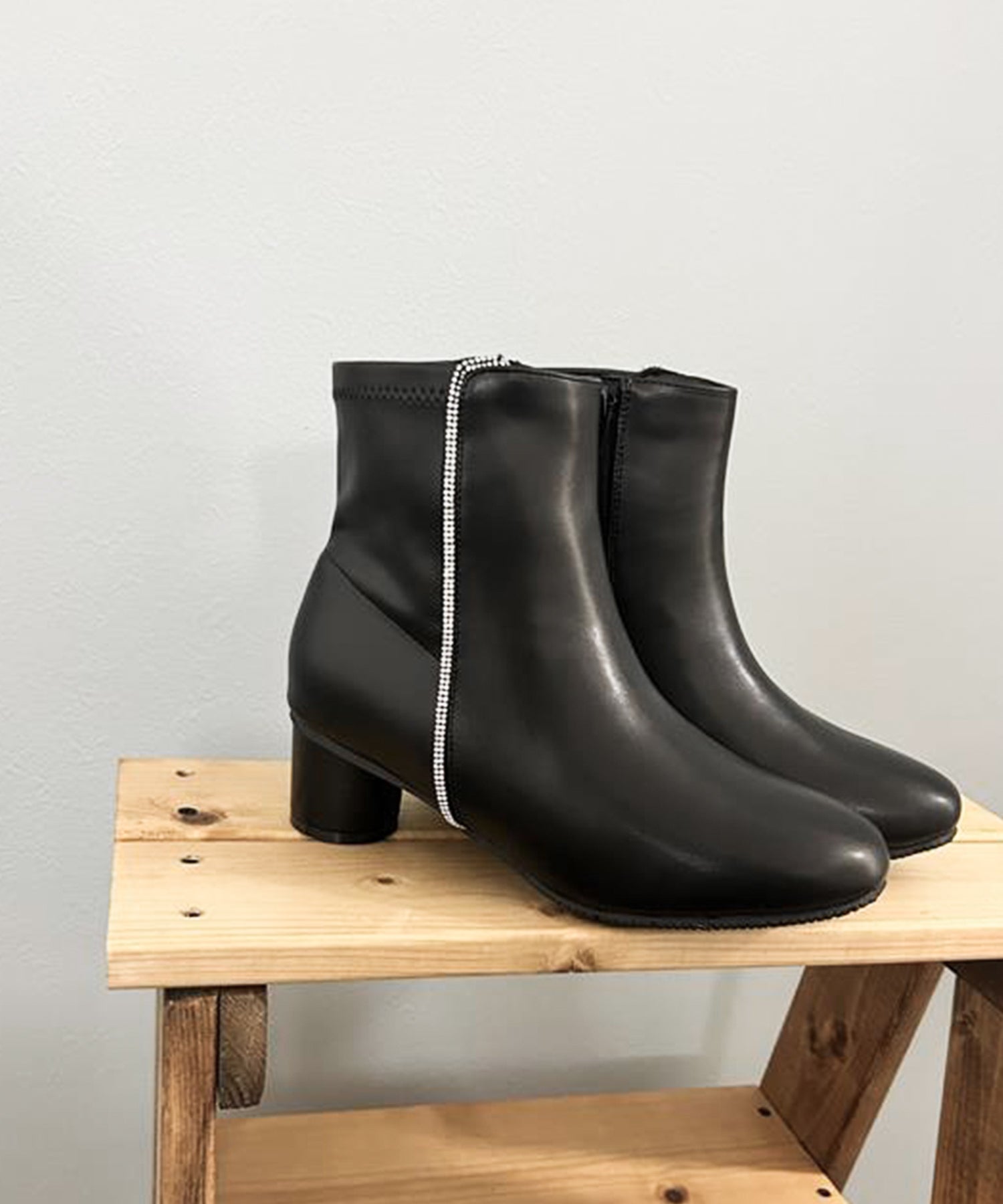 マシュガール masyugirl 【4E 幅広】ラインストーン付き ショートブーツ （ブラック） ブラック