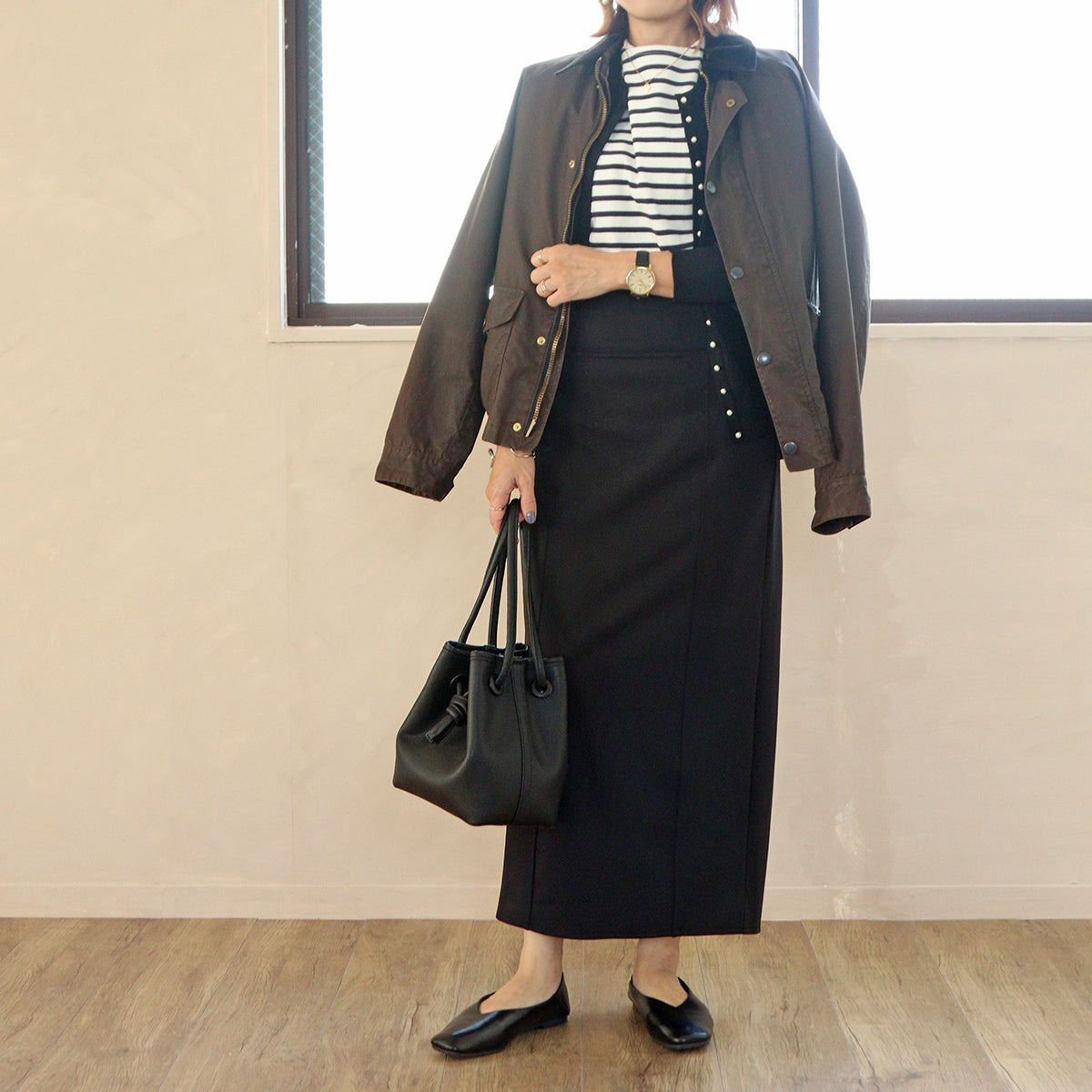 Mashugirl masyugirl [4E wide/large size] Square toe V-cut flat pumps