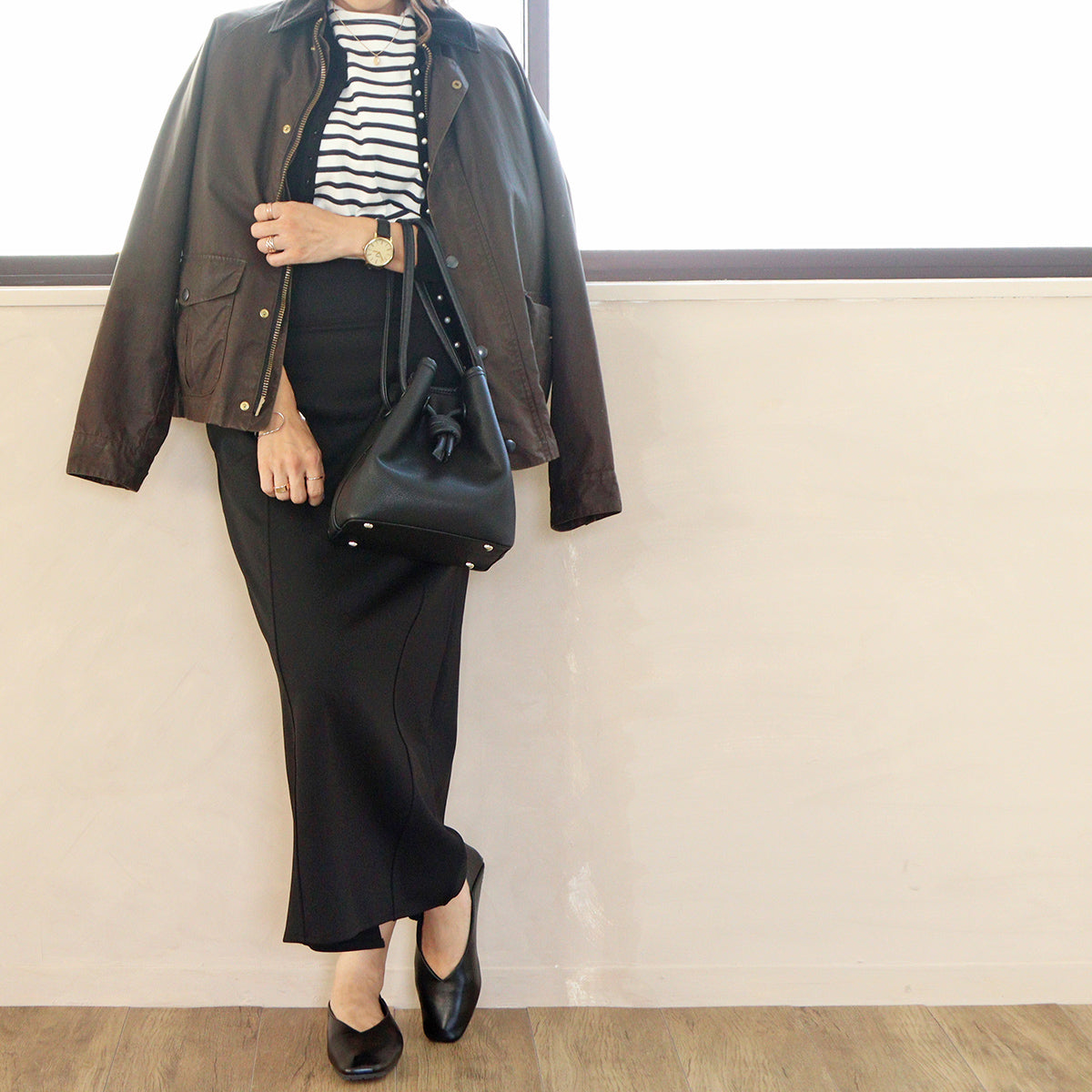 Mashugirl masyugirl [4E wide/large size] Square toe V-cut flat pumps